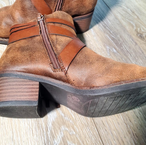 Sophie17 girls Chestnut brown faux suede, tassel/heel boho bootie Size 1 - Picture 9 of 16